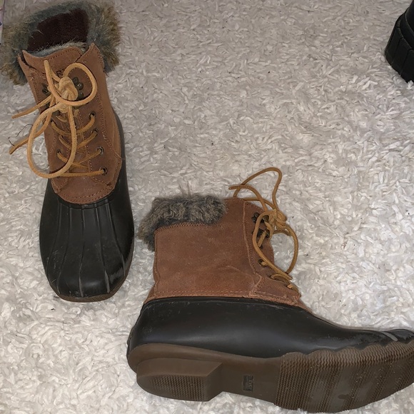 sperry fur boots